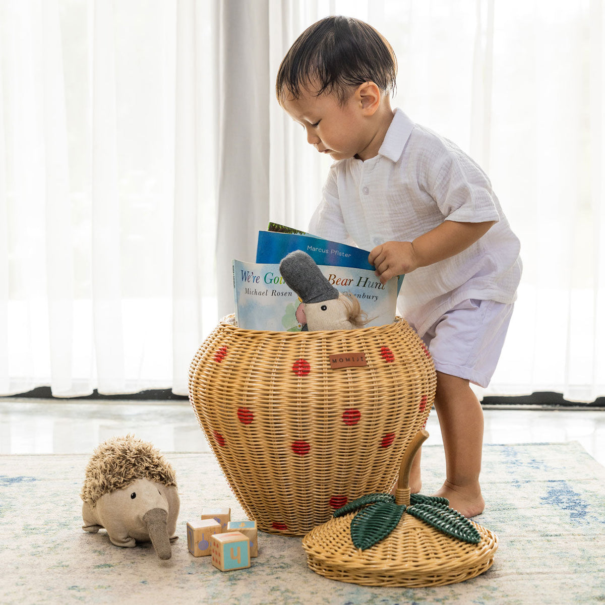 MOMIJI Strawberry Wicker Basket