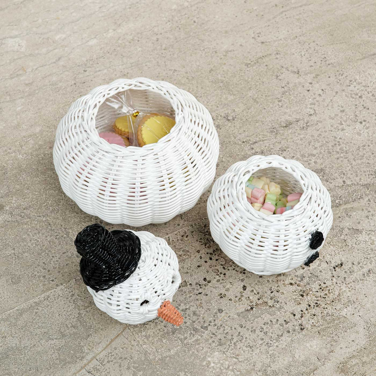 Snowman 3 Tier Rattan Basket