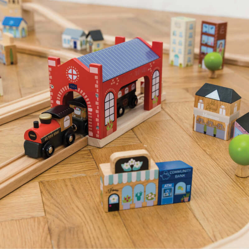 Le Toy Van London Train Set (120 Pieces)