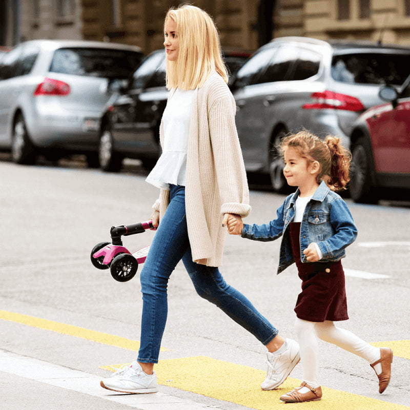 Micro Scooter Maxi Deluxe Foldable - LED