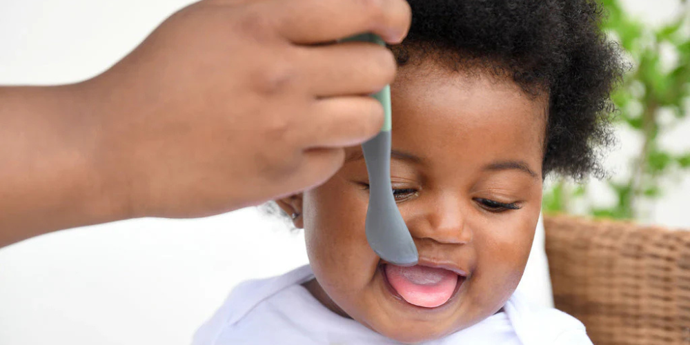 Baby-Led Weaning vs Purees: Which Is Right for You?