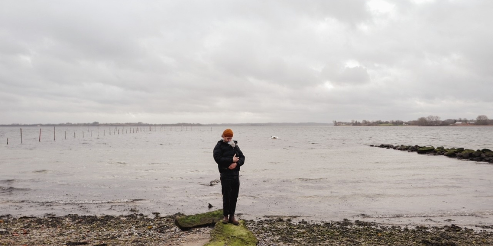 Babywearing in Winter: The Best Carriers & Cover Options