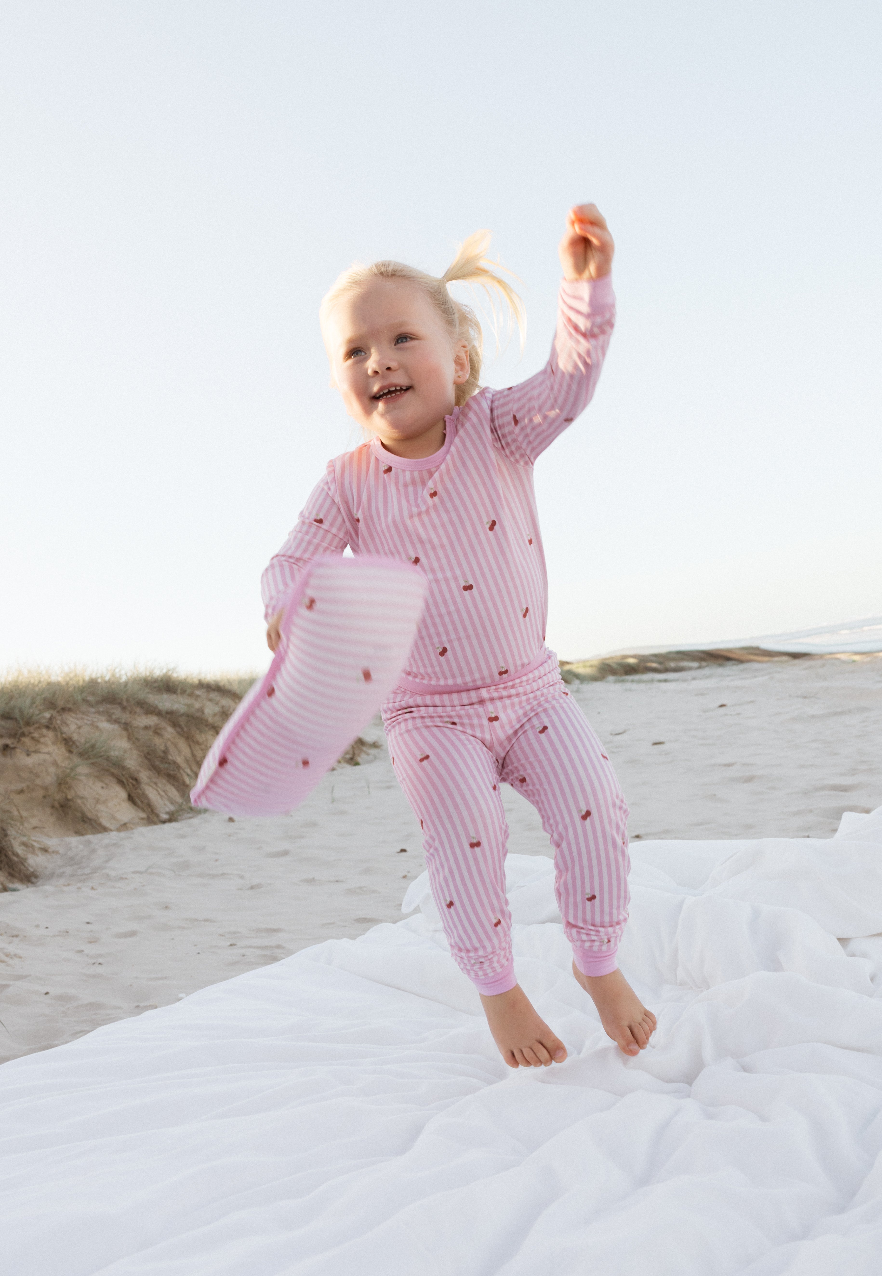 Magnetic-Collar Toddler Pyjamas (2-Piece Set) - The Good Days