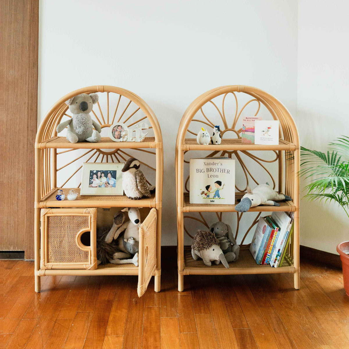 MOMIJI Daisy Arch Shelf