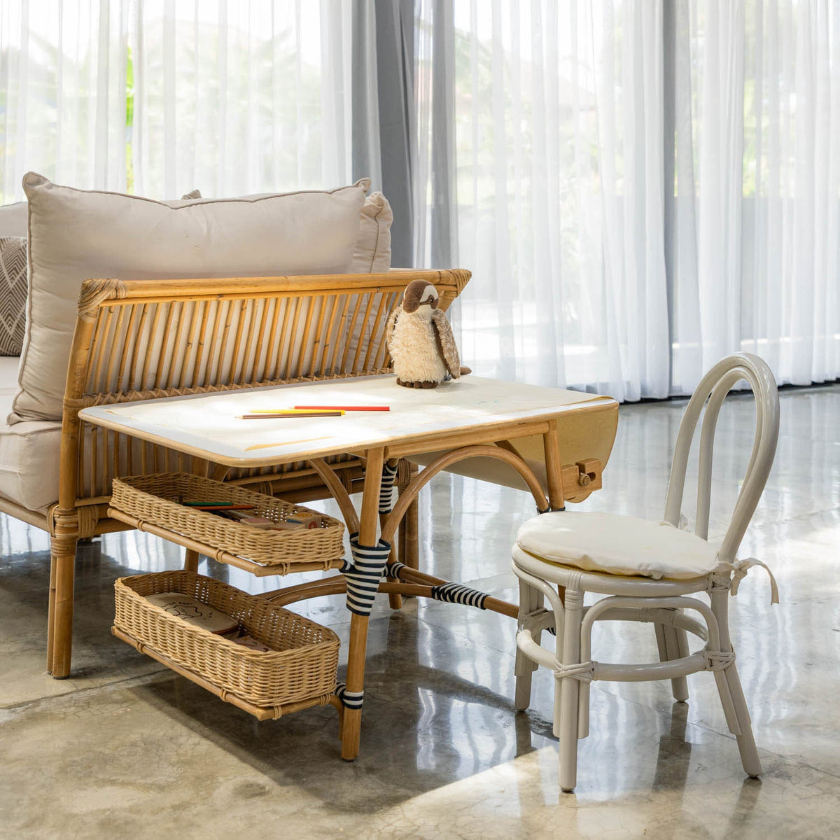 MOMIJI Aulia Kids Study Table