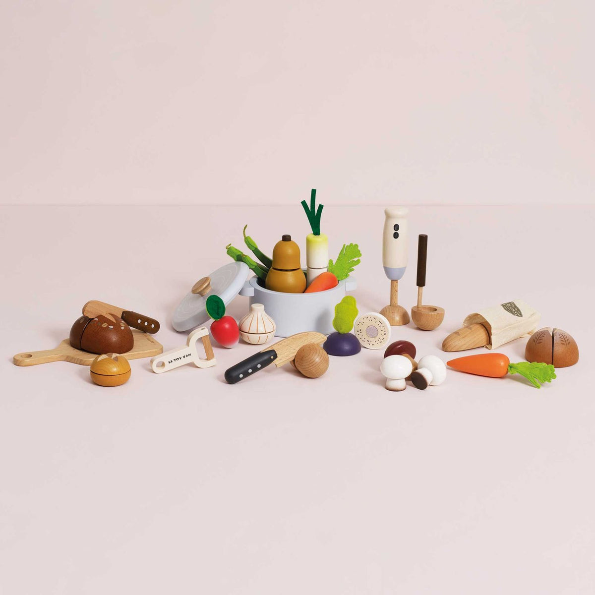 Le Toy Van Soup & Utensils Set