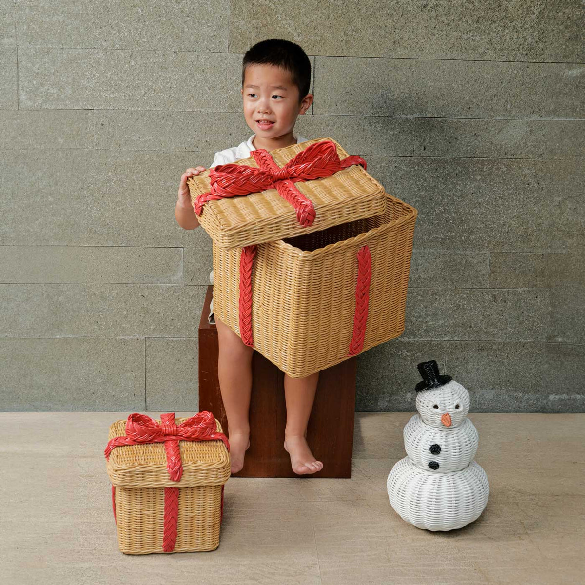 Snowman 3 Tier Rattan Basket