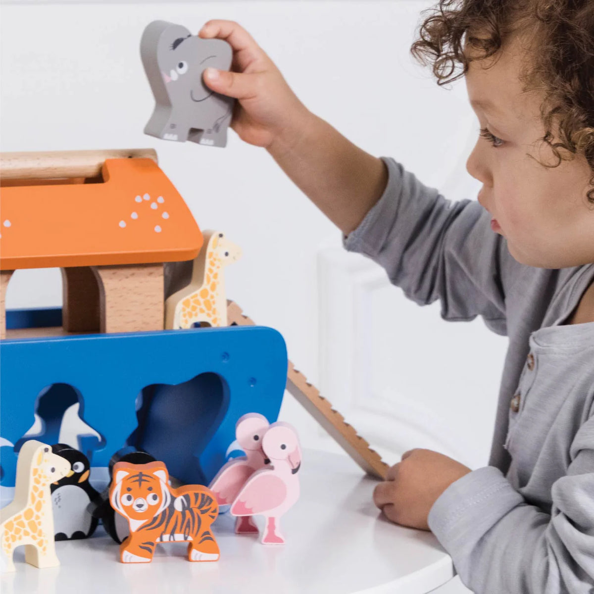 Le Toy Van Noahs Shapesorter Ark