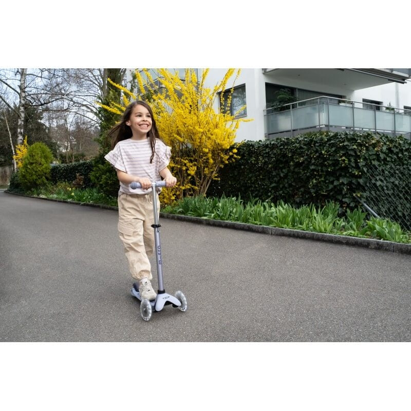 Micro Scooter Mini2Grow Deluxe LED 2.0