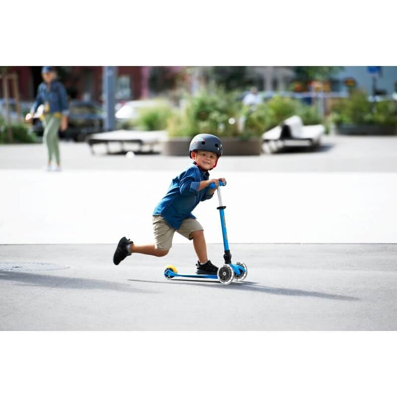 Micro Scooter Mini Deluxe Foldable LED