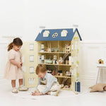 Le Toy Van Palace Doll House