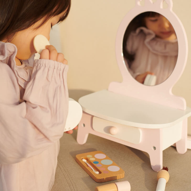 Classic World Pink Dresser